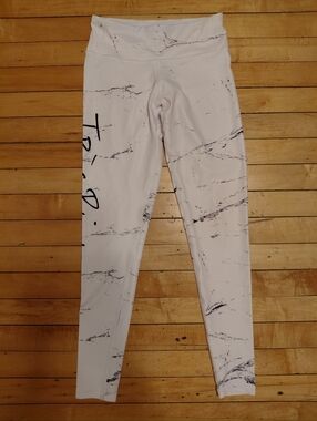 CHRLDR Tres Bien Marble Leggings White Gray & Black Full Length Small K-509